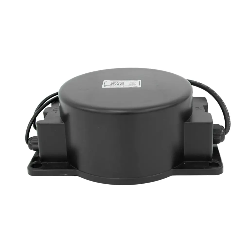 TRANSFORMADOR PARA LAMPARA DE PISCINA - 200W RGB ENTRADA 110V
SALIDA 120V